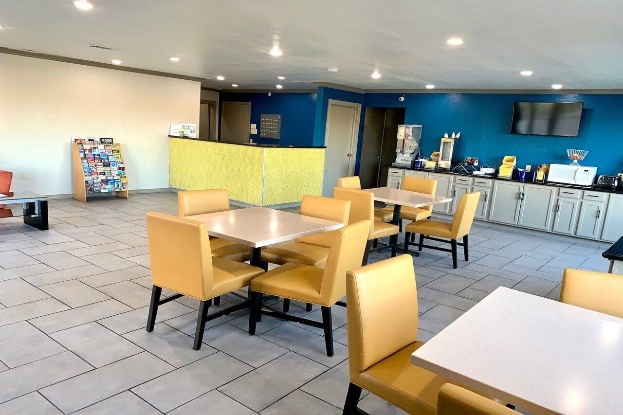 Days Inn & Suites By Wyndham - Canton First Monday Trade Days Luaran gambar