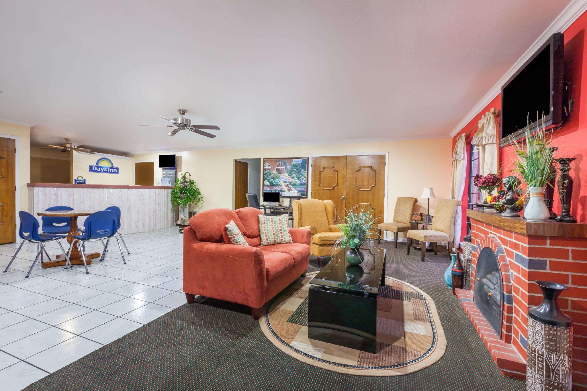 Days Inn & Suites By Wyndham - Canton First Monday Trade Days Luaran gambar