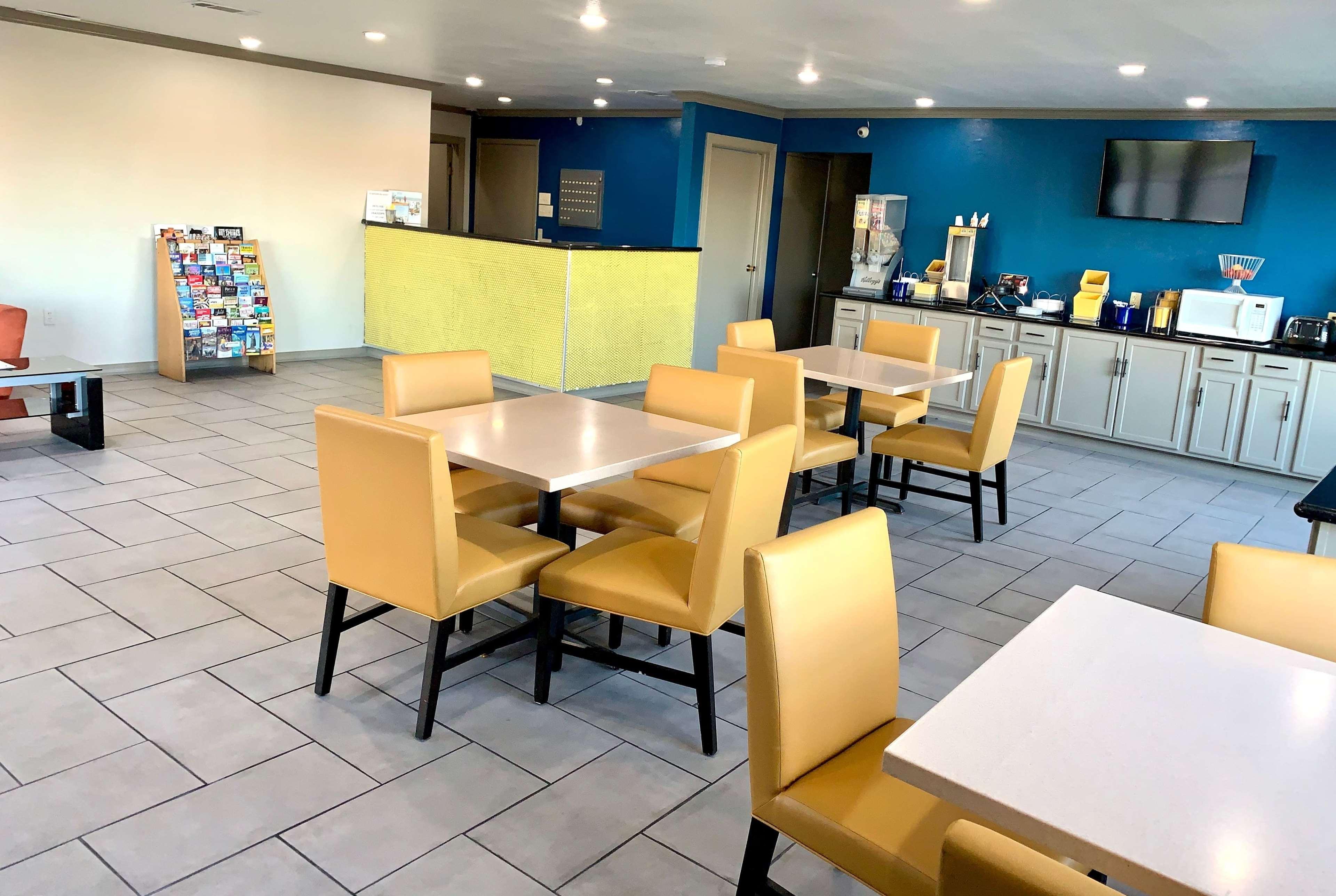 Days Inn & Suites By Wyndham - Canton First Monday Trade Days Luaran gambar