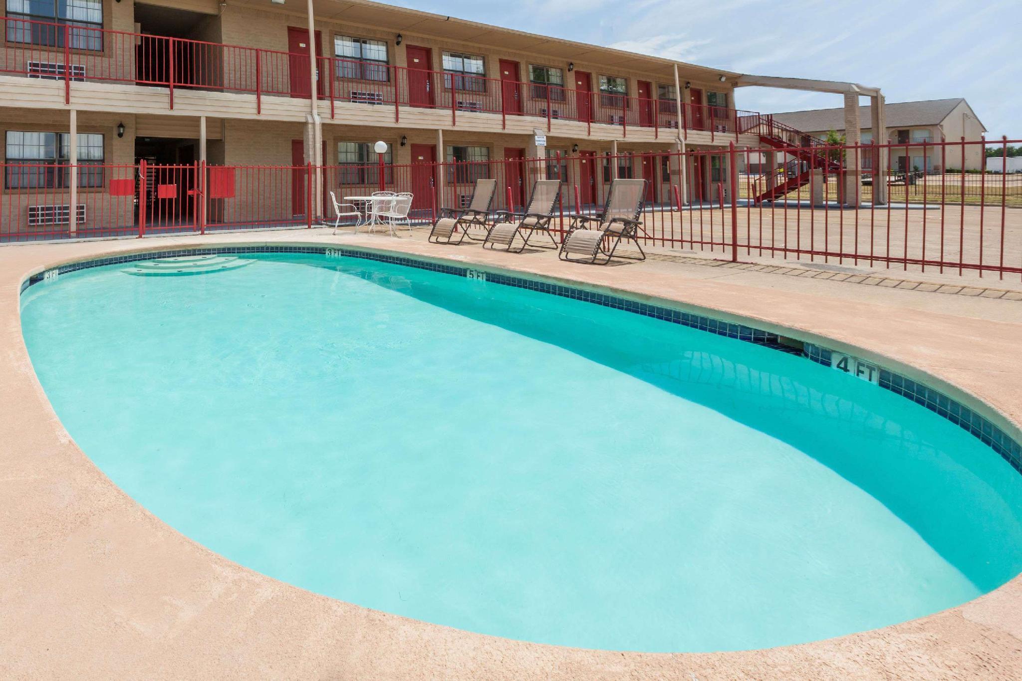 Days Inn & Suites By Wyndham - Canton First Monday Trade Days Luaran gambar