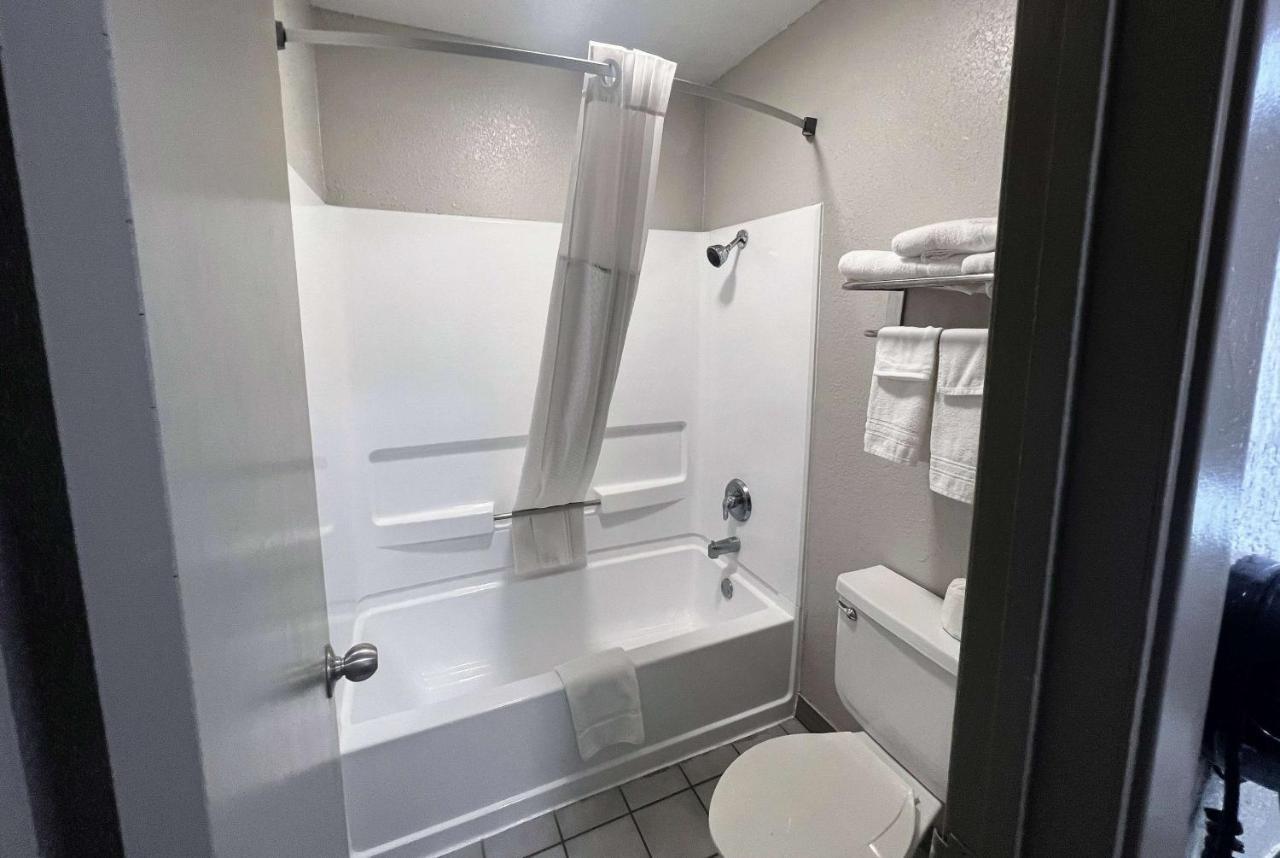 Days Inn & Suites By Wyndham - Canton First Monday Trade Days Luaran gambar