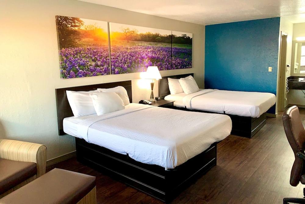 Days Inn & Suites By Wyndham - Canton First Monday Trade Days Luaran gambar
